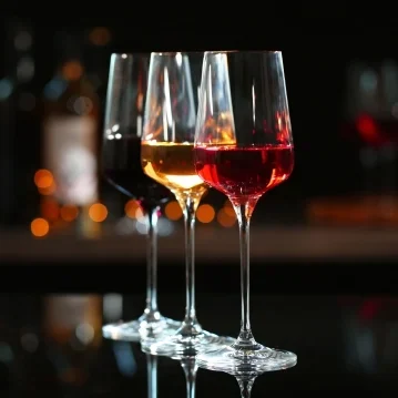 https://dtcwinesymposium.com/wp-content/uploads/cropped-sign-up-sidebar-callout-image.webp